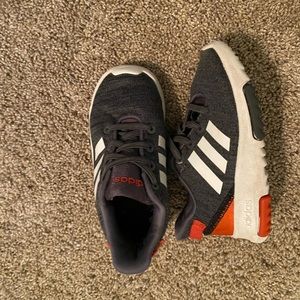 Toddler tennis shoes